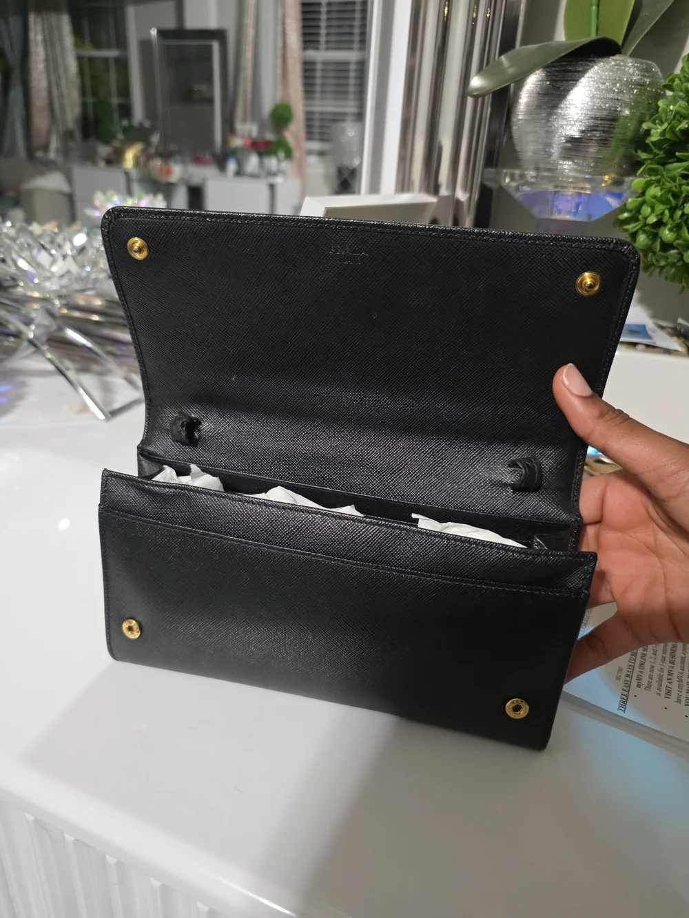 Prada Black Saffiano Logo Wallet - Picture 4 of 8